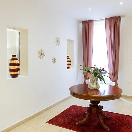 Internotre Luxury