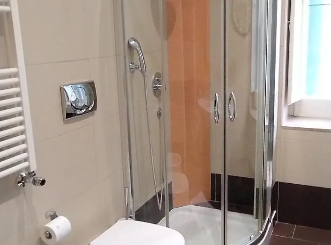 Internotre Luxury Lägenhet *